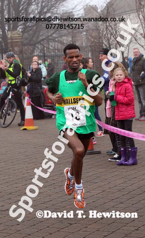 Yared Hagos (Wallsend) 2nd in the Wallsend Harriers Terry O'Gara 5k Memorial Road Race. Photo: David T. Hewitson/Sports for All Pics
